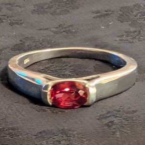 🆕 925 Sterling Silver Ring Genuine Garnet Ring Size 10